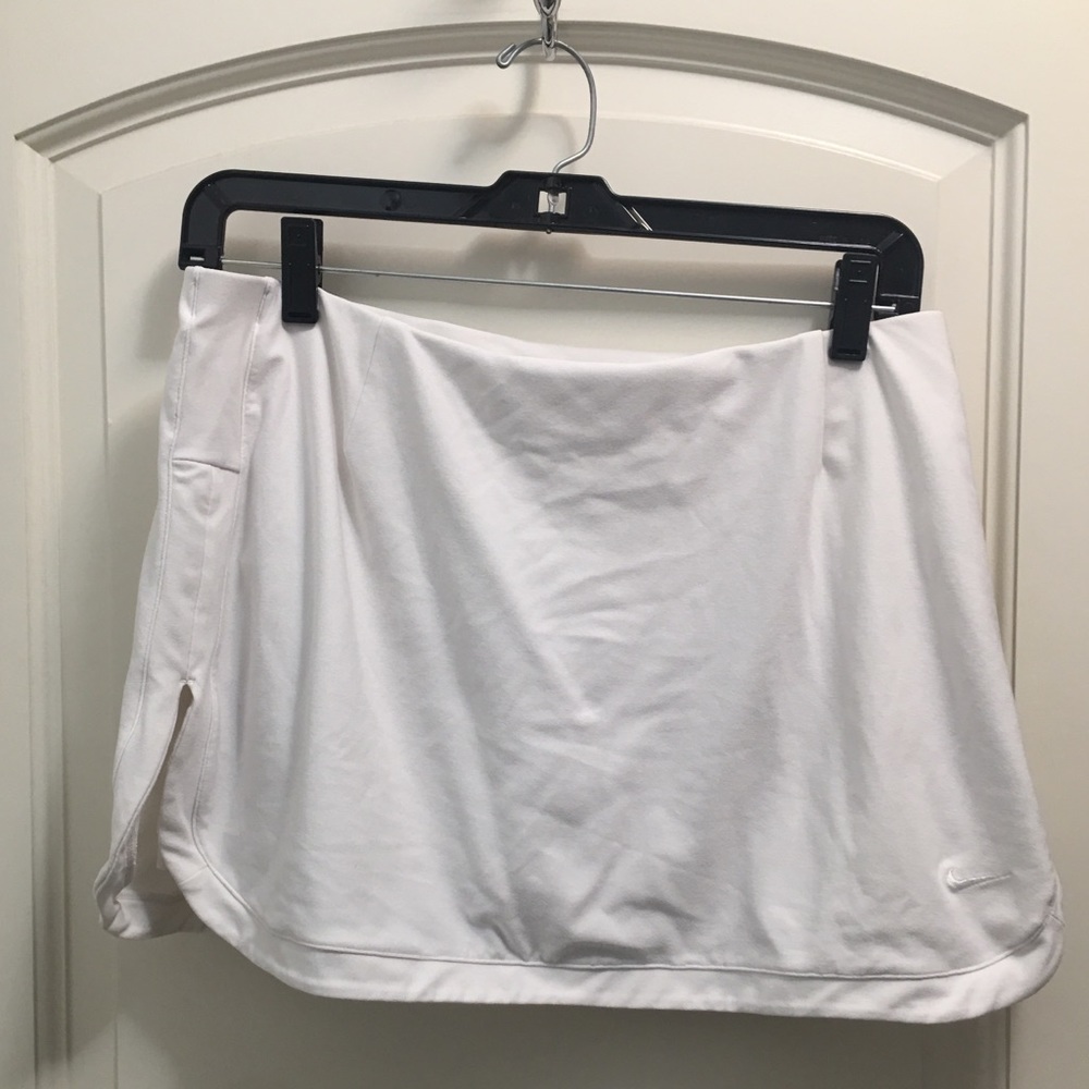 Nike tennis skort